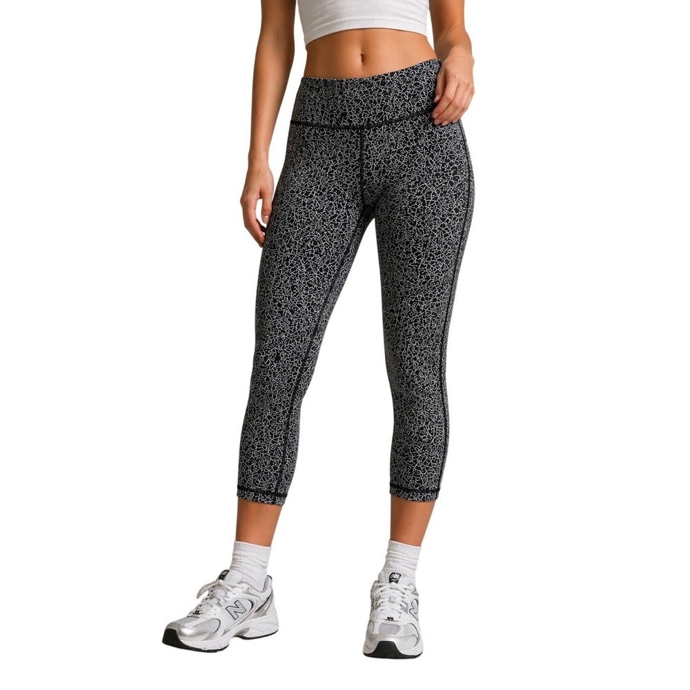 Lululemon Wunder‎ Under Crop High Rise Leggings Black White Crackle Print Sz 6